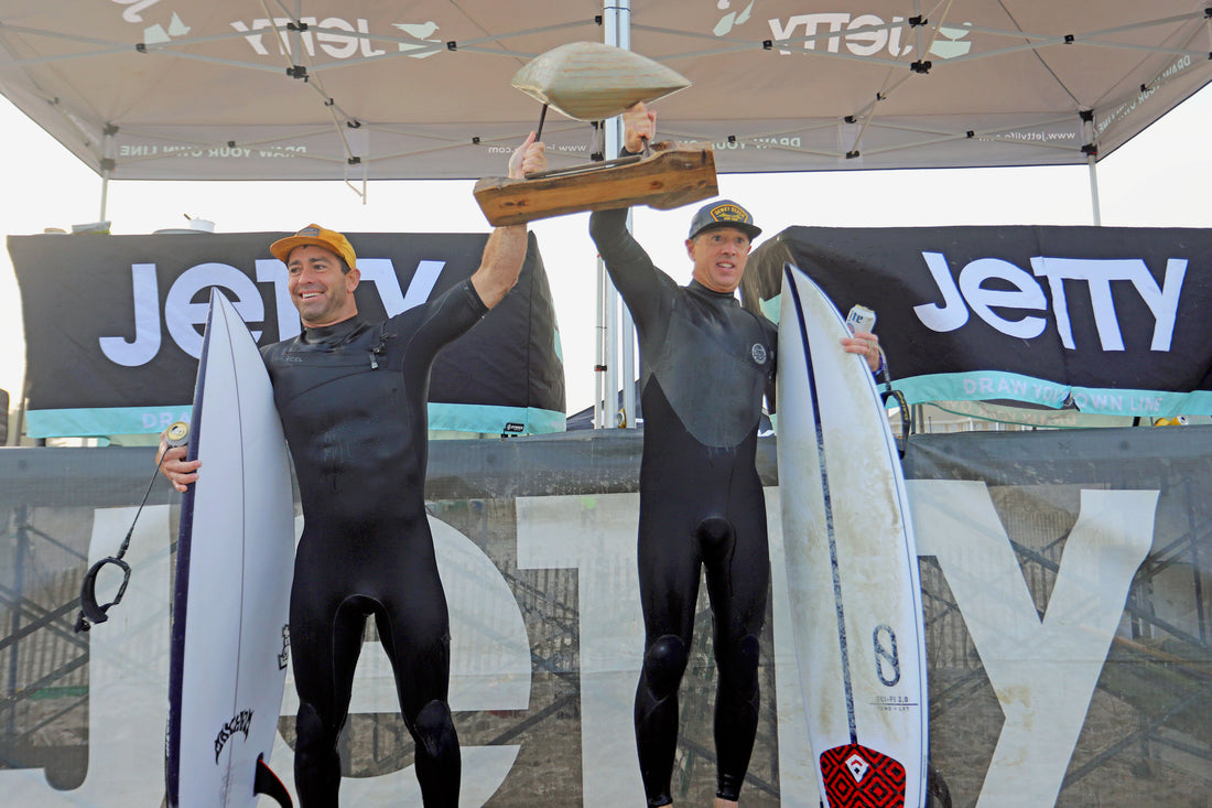 Labin & Weber hoist the Clam!